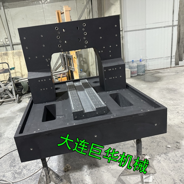 東莞客戶(hù)訂制的大理石平臺(tái)底座組裝發(fā)貨
