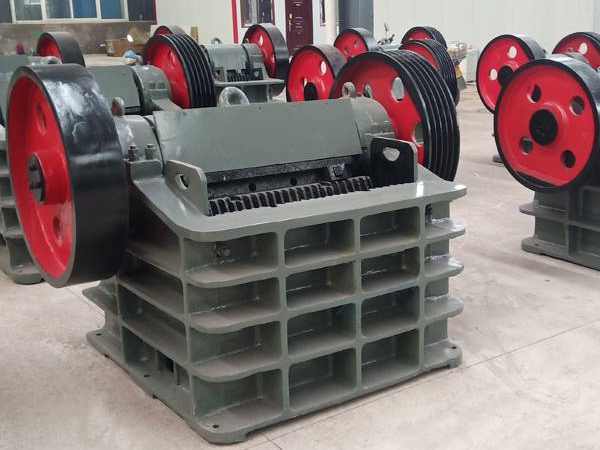 鄂式破碎機(jī),細(xì)鄂式破碎機(jī),礦山破碎機(jī)廠家